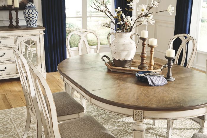 Realyn - Chipped White - Oval Dining Room Extension Table - Image 3