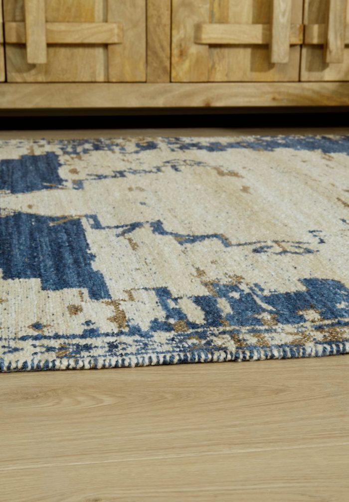 Varnler - Rug - Image 3