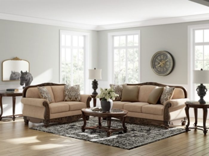 Chelsworth - Golden - Loveseat