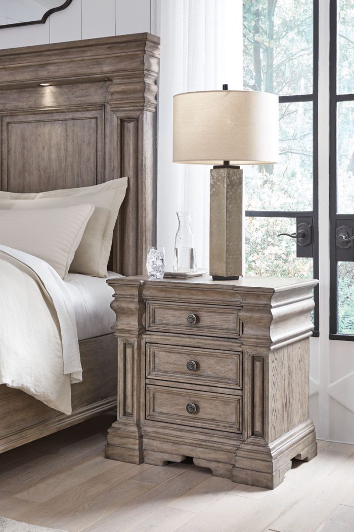 Blairhurst - Light Grayish Brown - Three Drawer Night Stand - Image 2