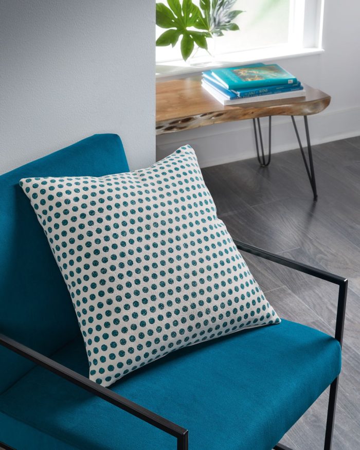 Monique - Pillow - Image 4