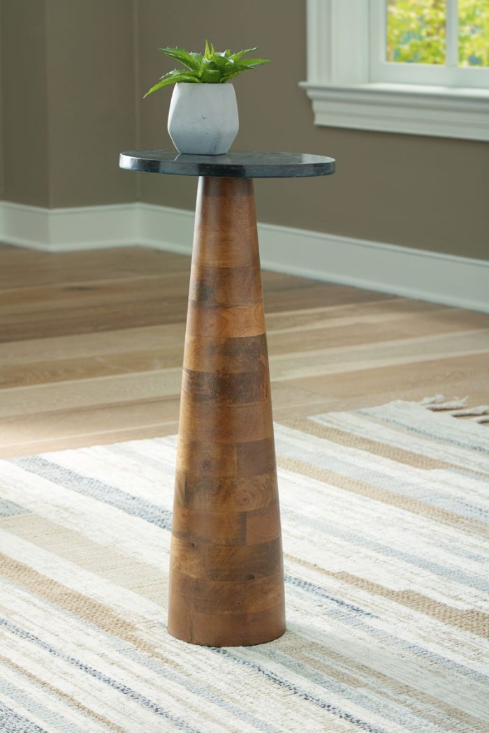 Quinndon - Brown / Black - Accent Table - Image 4