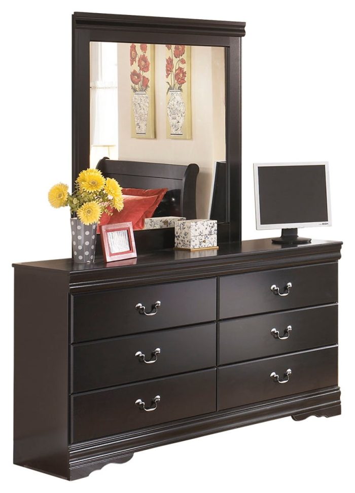 Huey Vineyard - Black - Dresser, Mirror - Image 2