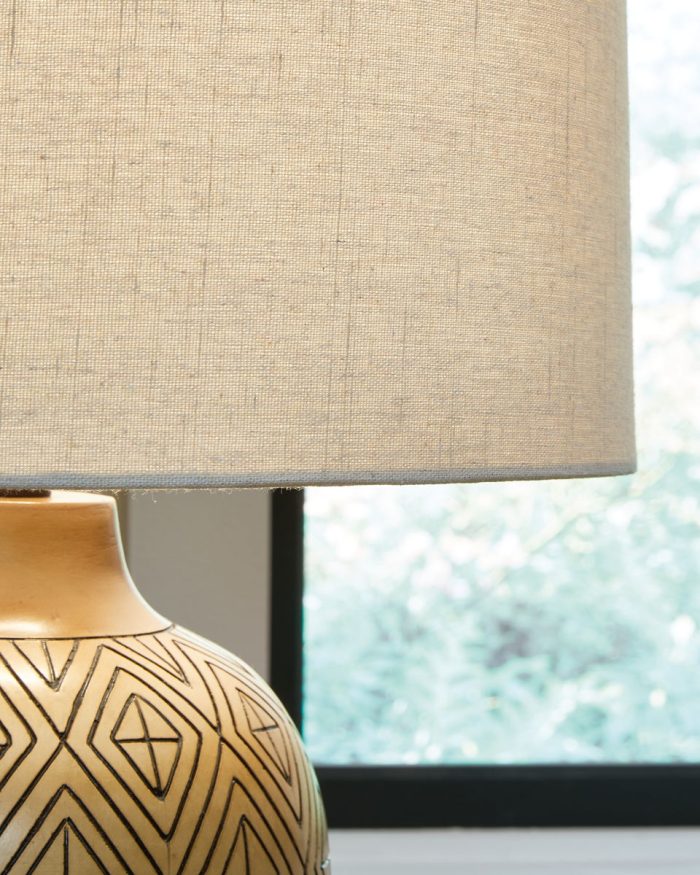 Jairgan - Tan / Black - Poly Table Lamp (Set of 2) - Image 4