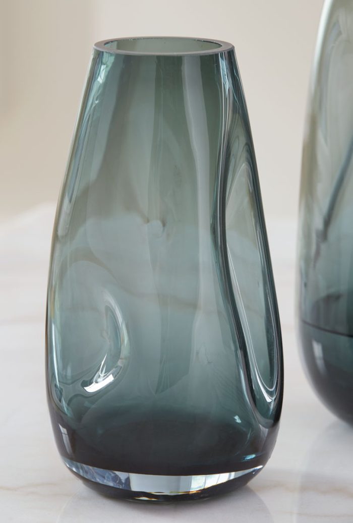 Beamund - Vase - 9" - Image 3