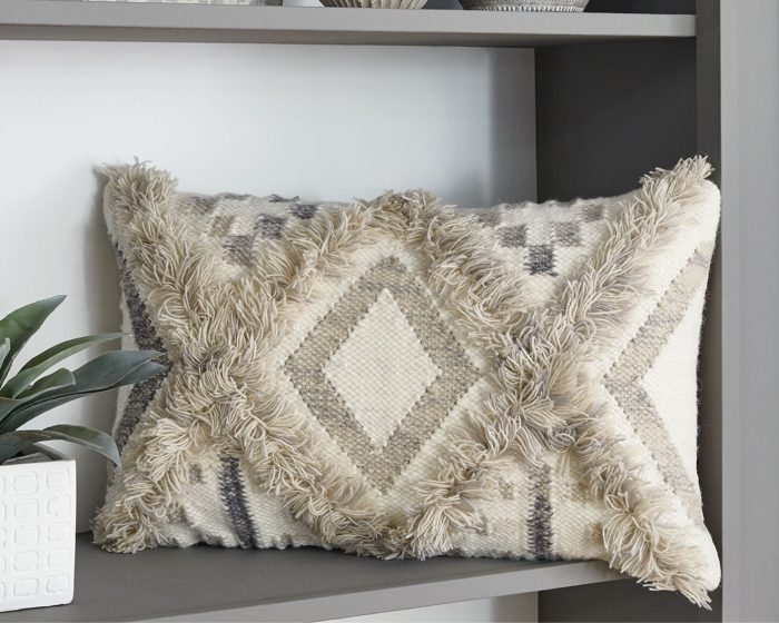 Liviah - Pillow - Image 3