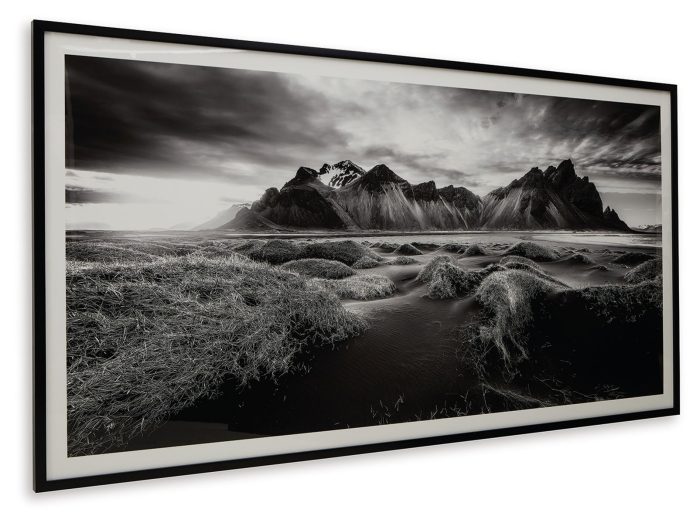 Delstone - Black / White - Wall Art - Image 2