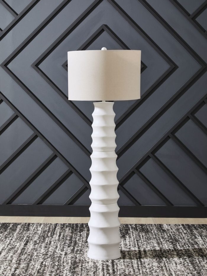 Veraleigh - Poly Lamp - Image 6