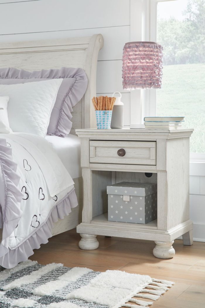 Robbinsdale - Antique White - One Drawer Night Stand - Image 4