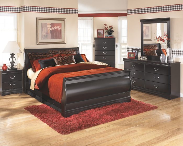 Huey Vineyard - Black - Two Drawer Night Stand - Image 3