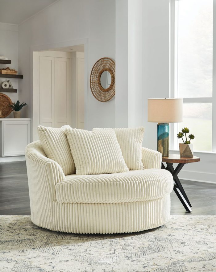 Lindyn - Oversized Swivel Accent Chair - Image 2