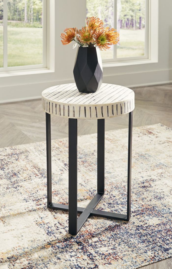 Crewridge - Black / Cream - Accent Table - Image 3