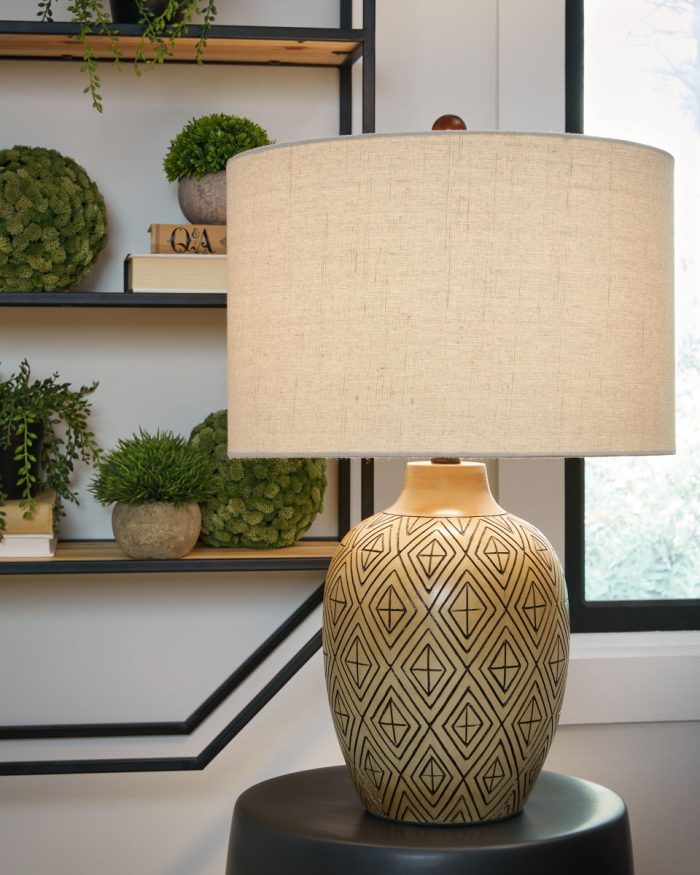 Jairgan - Tan / Black - Poly Table Lamp (Set of 2) - Image 3
