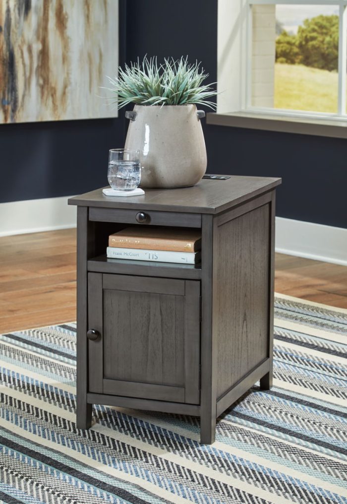 Treytown - Chair Side End Table - Image 10