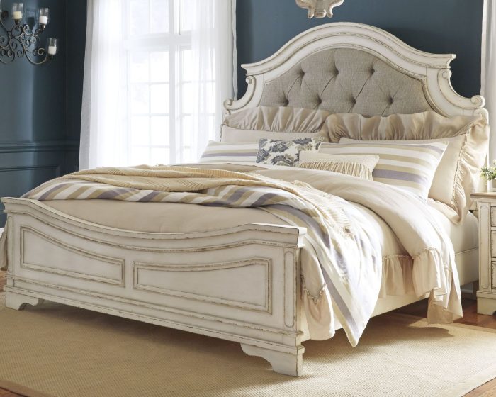 Realyn - Panel Bedroom Set - Image 7