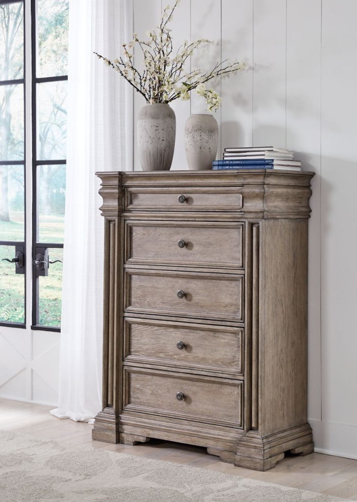 Blairhurst - Light Grayish Brown - Five Drawer Chest - Image 3