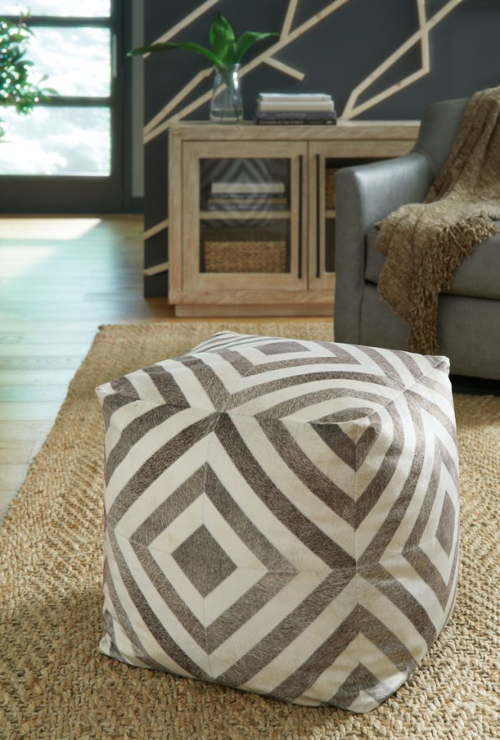 Hartselle - Brown - Pouf - Image 3