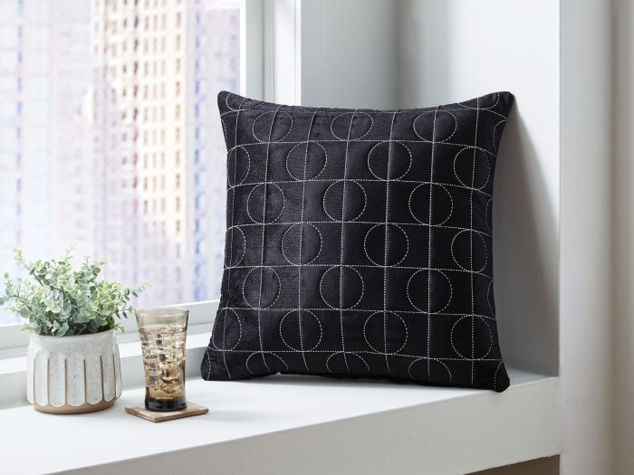Kydner - Pillow - Image 8