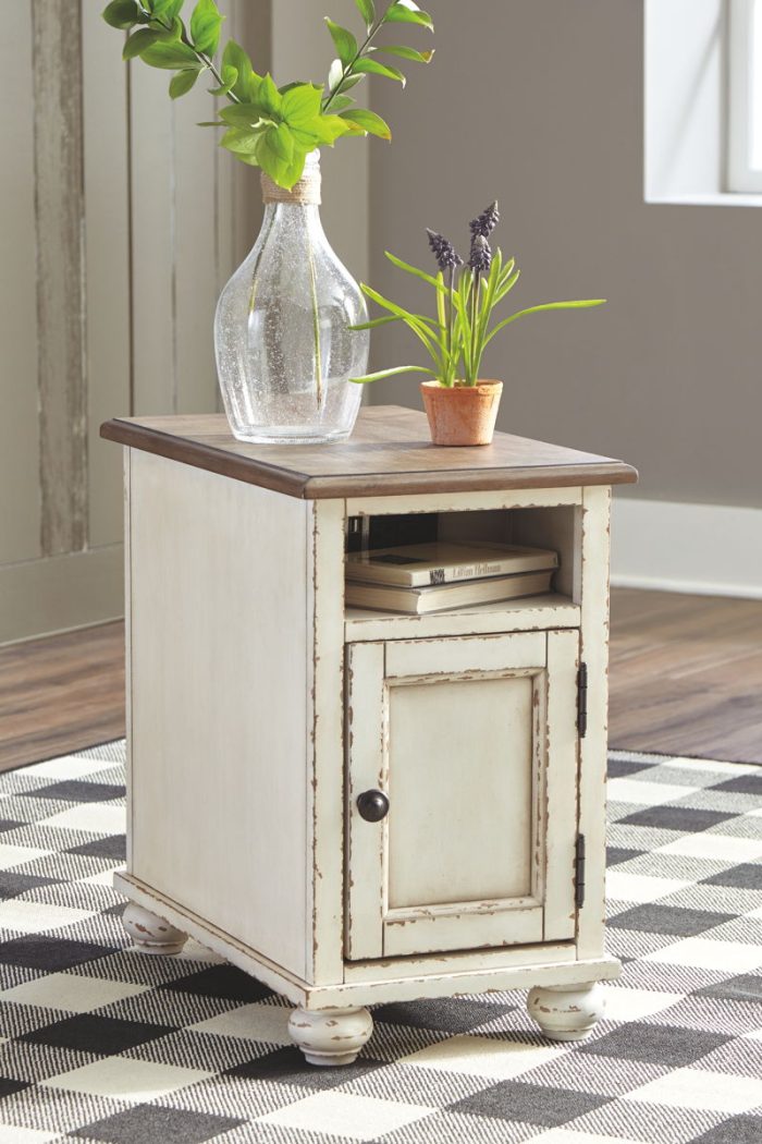 Realyn - White / Brown - Chair Side End Table - AC / USB - Image 3