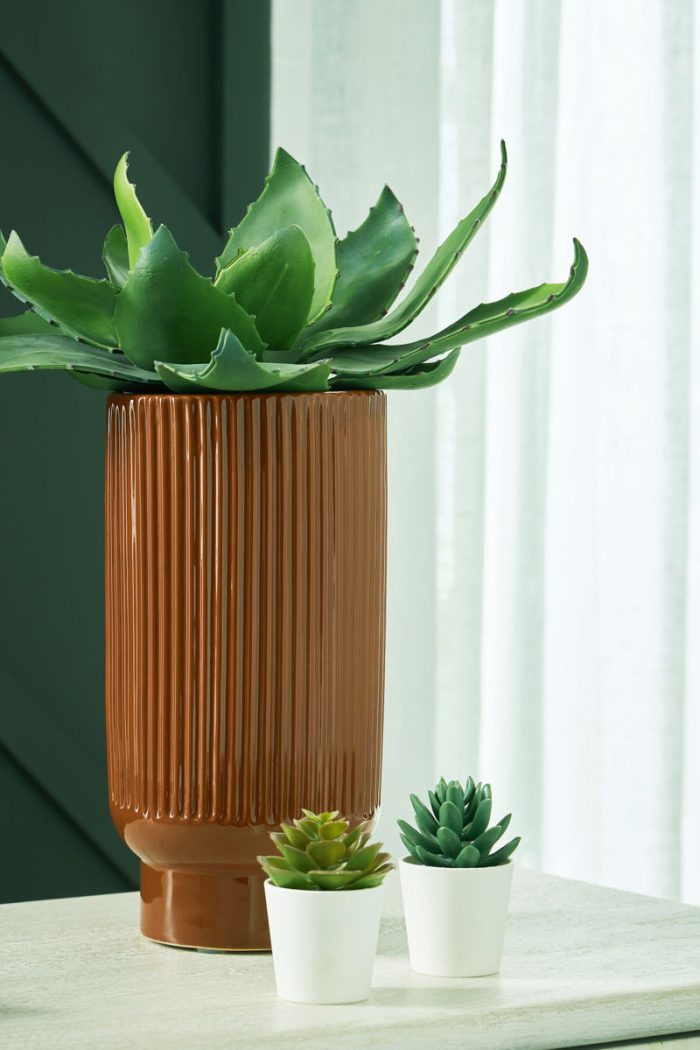 Avalyah - Medium Vase - Image 3