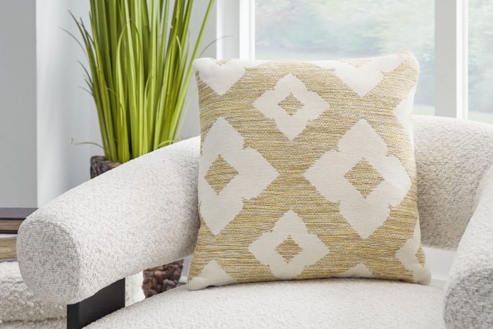 Brockner Next-gen Nuvella - Pillow - Image 4