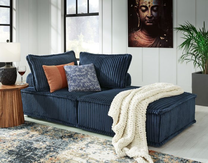 Bales - Sectional - Image 14
