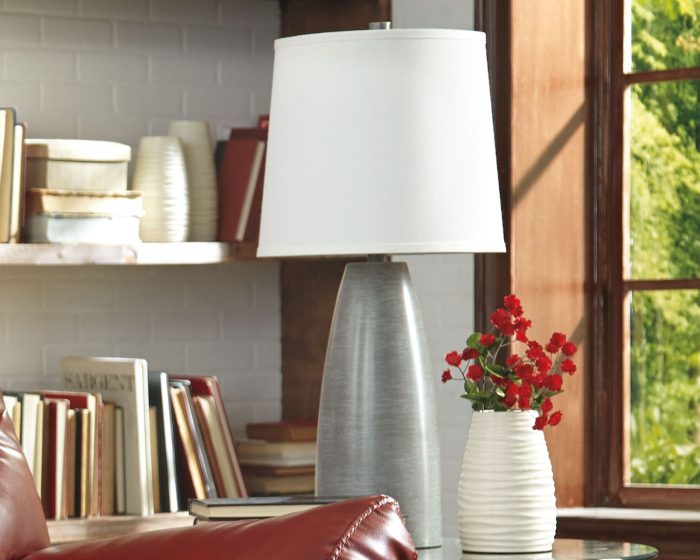 Shavontae - Table Lamp - Image 4