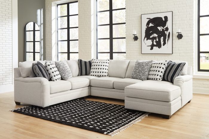 Huntsworth - Sectional - Image 9