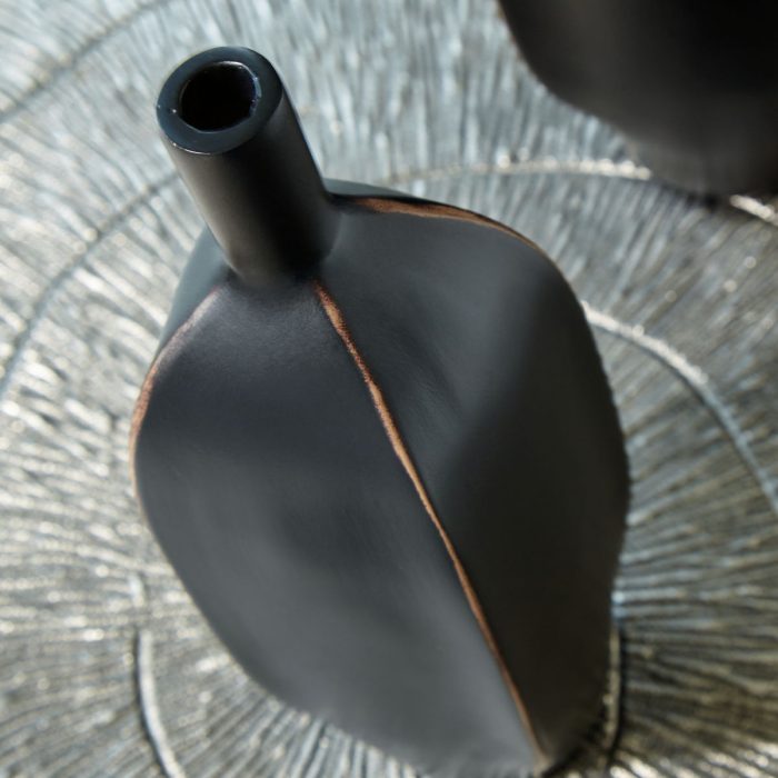 Rhaveney - Vase - Small - Image 4