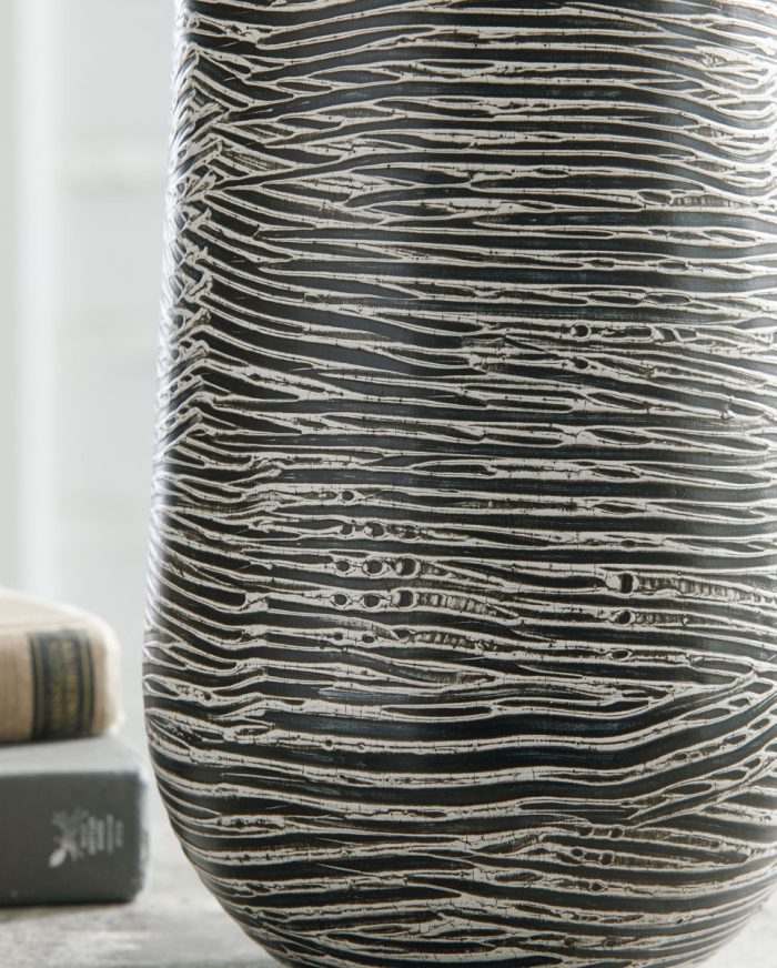 Fynn - Vase - Image 3