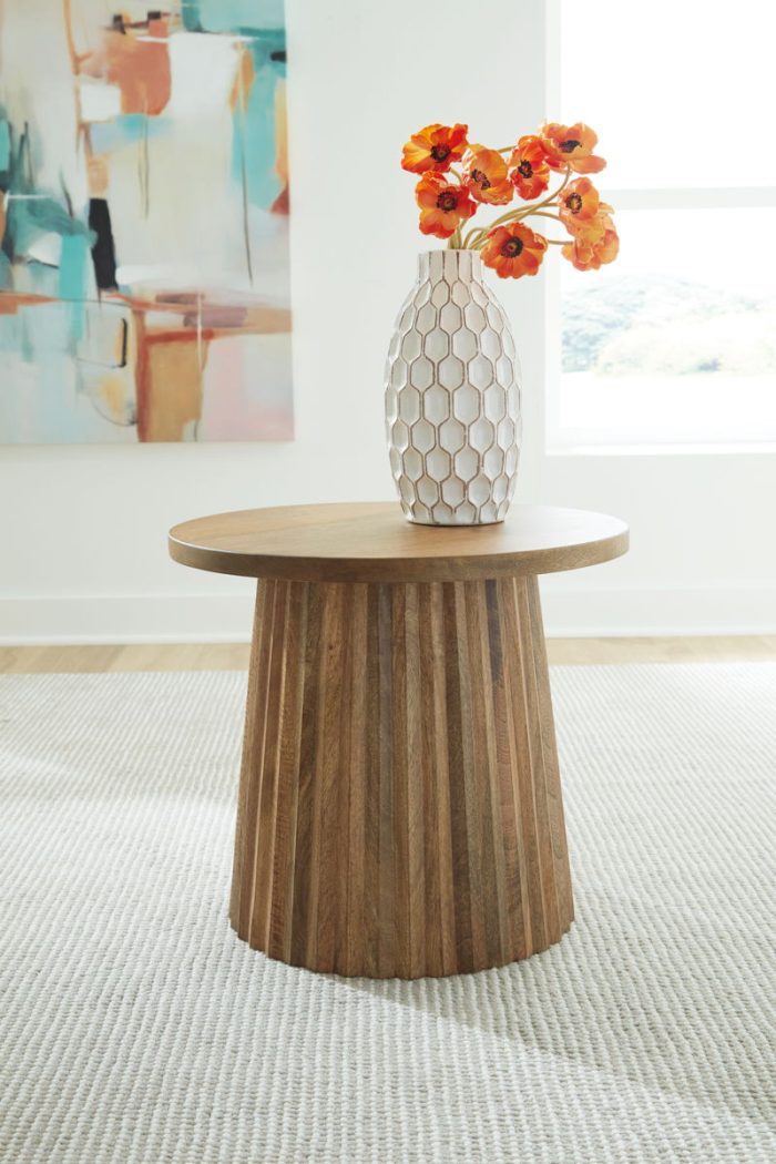 Ceilby - Accent Table - Image 5