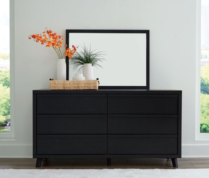 Danziar - Panel Bed With Low Footboard Set - Image 4