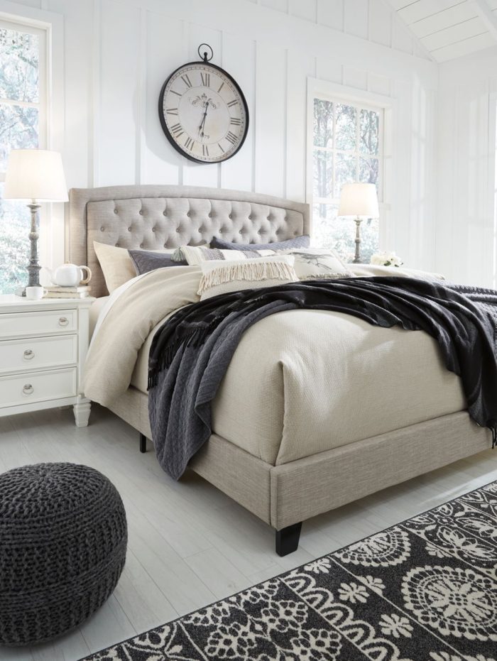 Jerary - Arched Upholstered Bed - Image 4