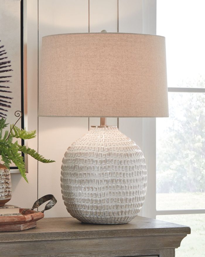 Jamon - Beige - Ceramic Table Lamp - Image 2
