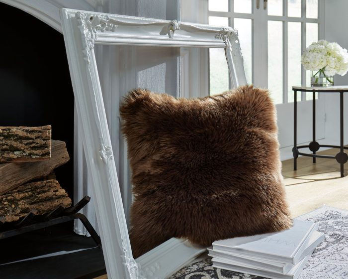 Bellethrone - Pillow - Image 4
