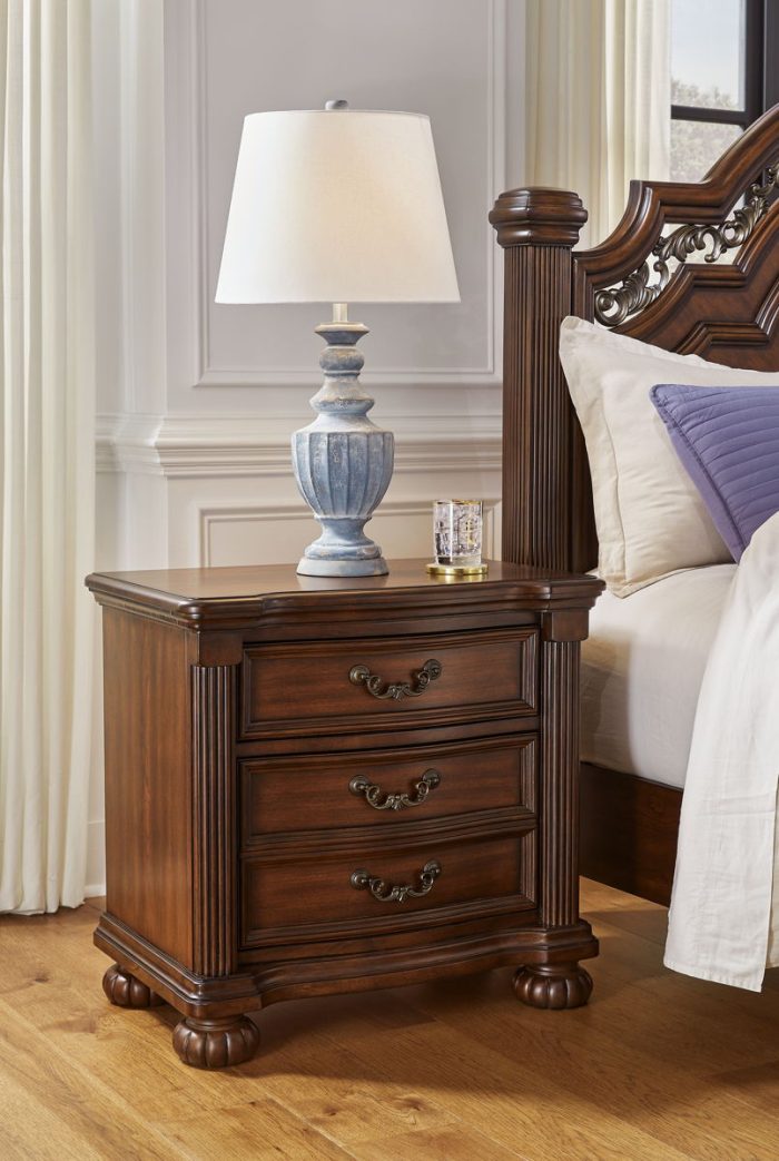 Lavinton - Brown - Three Drawer Night Stand - Image 3