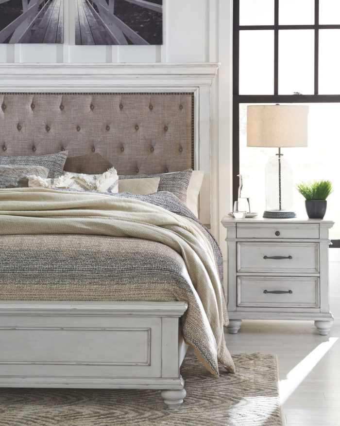 Kanwyn - Upholstered Panel Bed - Image 3