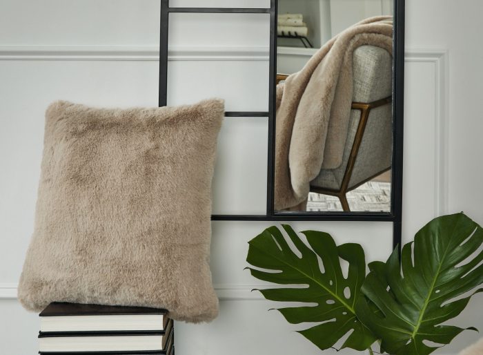 Gariland - Faux Fur Pillow - Image 11