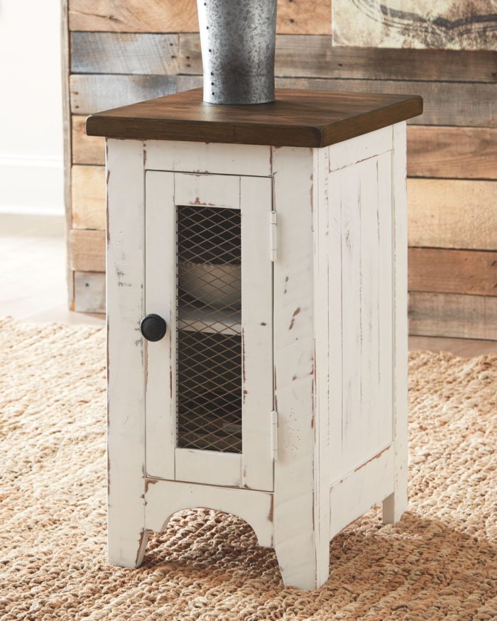 Wystfield - White / Brown - Chair Side End Table - Image 4