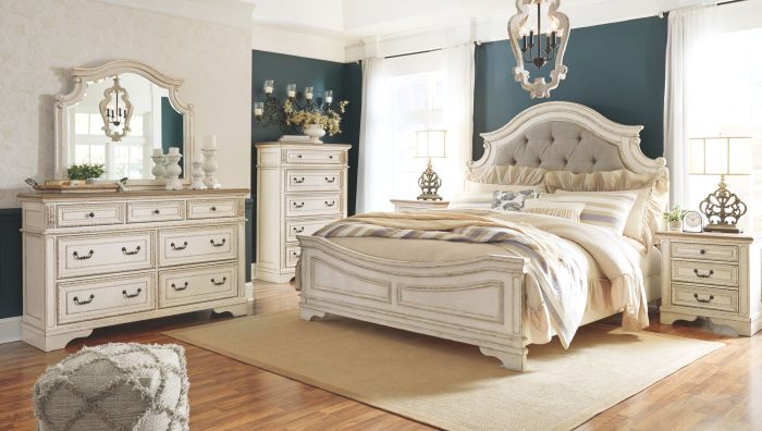 Realyn - Upholstered Panel Bed - Image 4