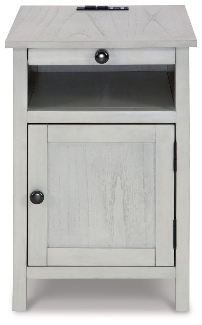 Treytown - Chair Side End Table - Image 11