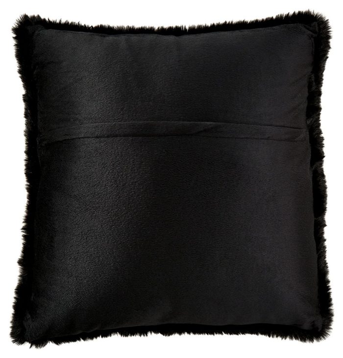 Gariland - Faux Fur Pillow - Image 4