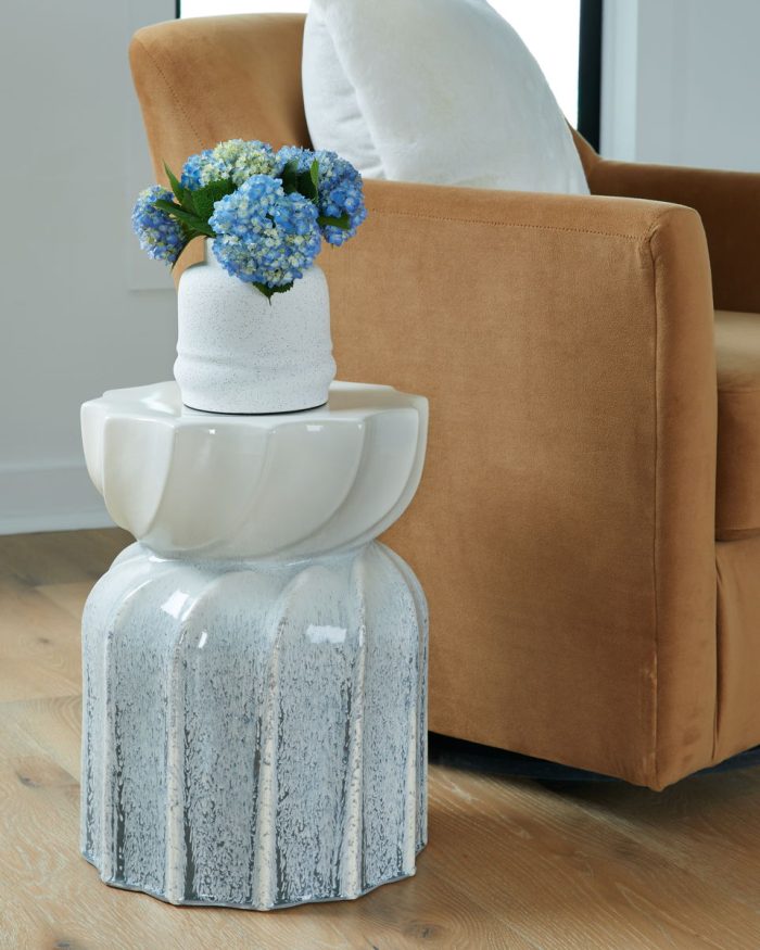 Michamere - Gray / Taupe - Stool - Image 3