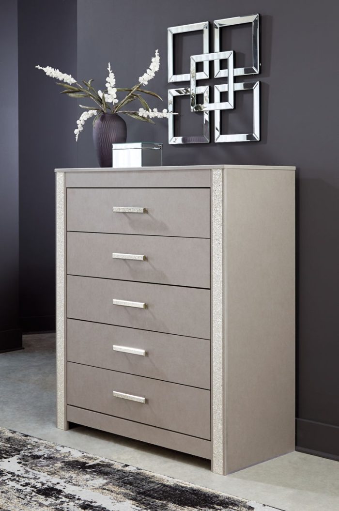 Surancha - Gray - Five Drawer Wide Chest - Image 4