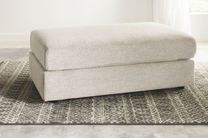 Soletren - Living Room Set - Image 3