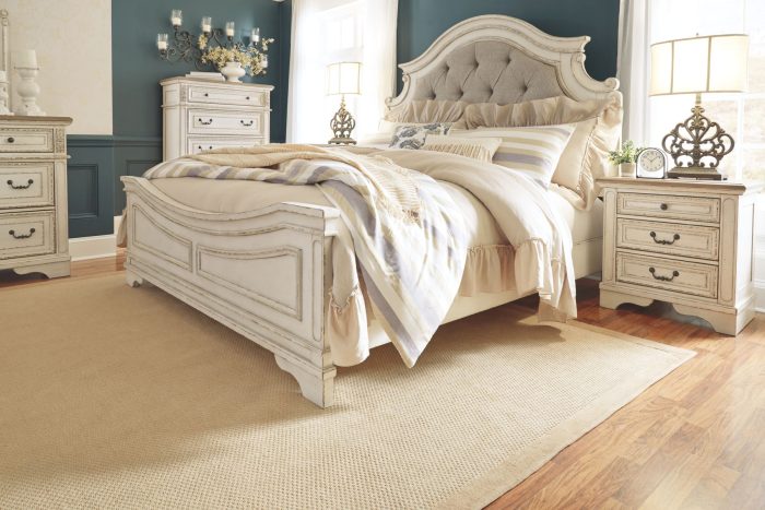 Realyn - Panel Bedroom Set - Image 20