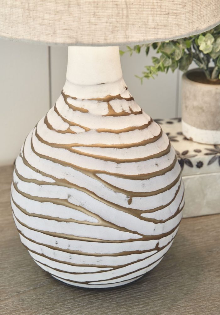 Aleela - White / Gold Finish - Metal Table Lamp - Image 3