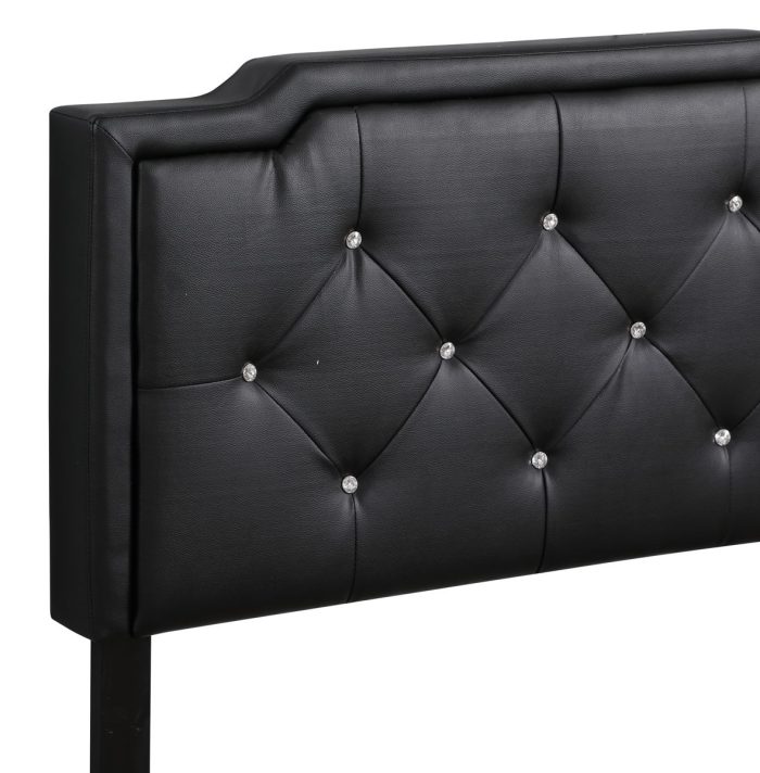 Button Tufted Bed Charming For Cozy Spaces - Image 25