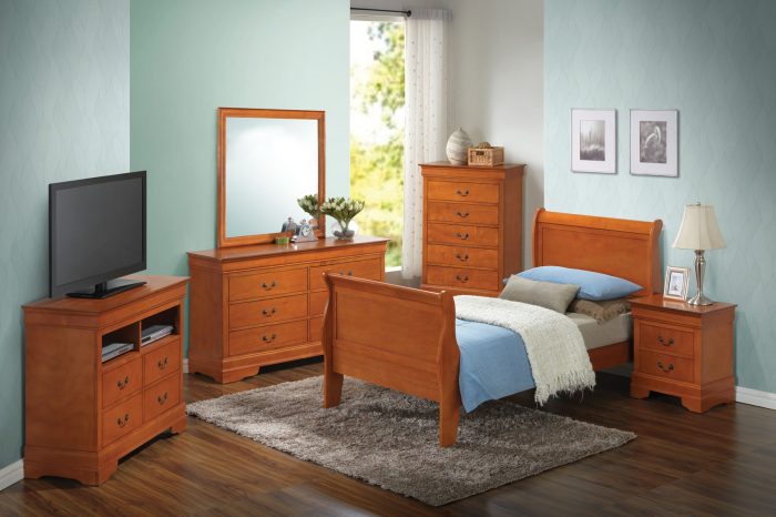 Panel Sleigh Bed - Image 32