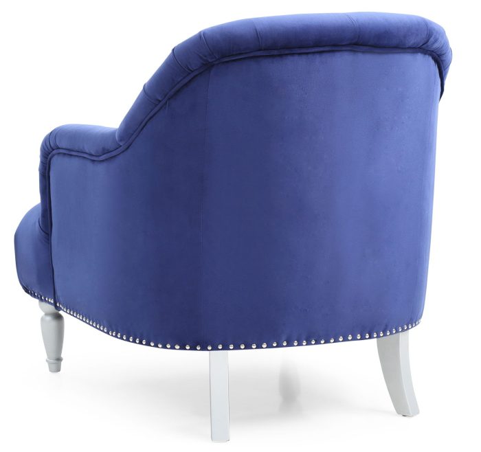 Elegant Traditional Armchair - Image 5